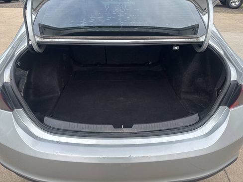 Used 2017 Chevrolet Malibu LT FWD image 20