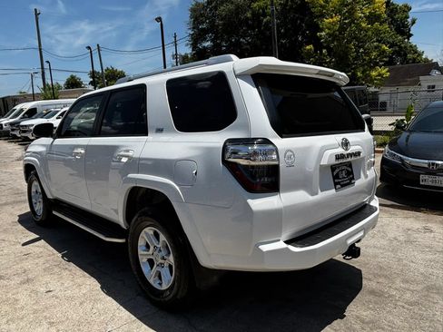 Used 2018 Toyota 4Runner SR5 RWD image 5