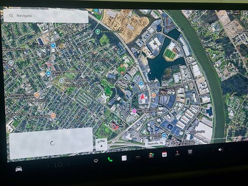 Used 2022 Tesla Model X image 19