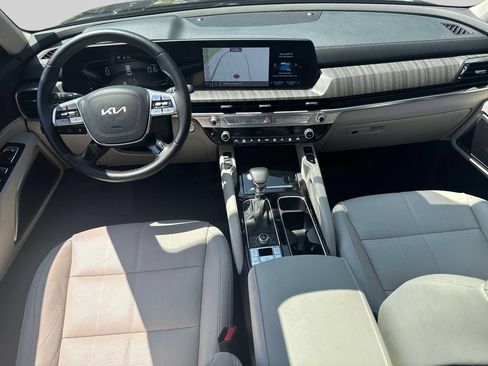 Used 2024 Kia Telluride EX w/ EX Captain's Chair Package AWD/4WD image 12