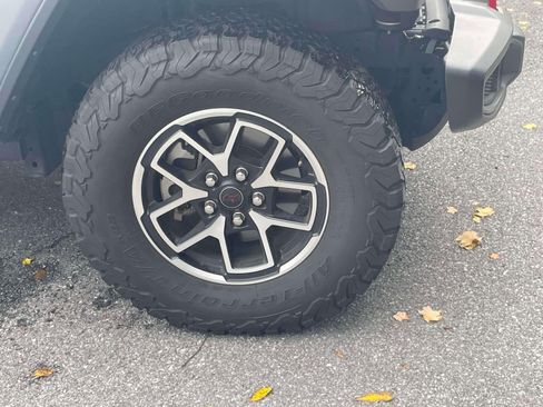 Used 2024 Jeep Wrangler Unlimited Rubicon image 9