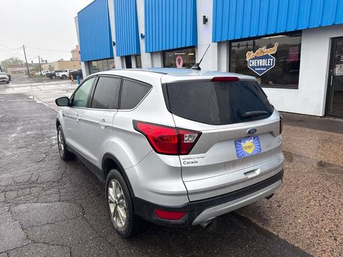 Used 2019 Ford Escape SE w/ Ford Safe & Smart Package AWD/4WD image 12