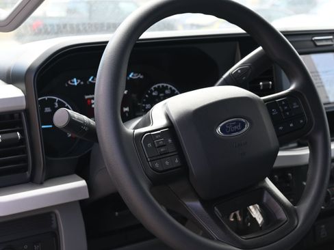 New 2026 Ford F550 4x4 Crew Cab image 27