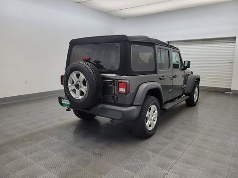 Used 2018 Jeep Wrangler Unlimited Sport S AWD/4WD image 9