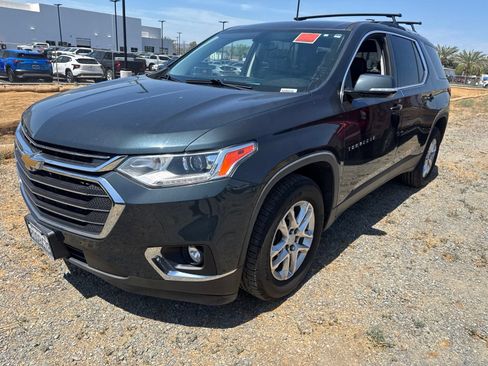 Used 2018 Chevrolet Traverse LT FWD image 3