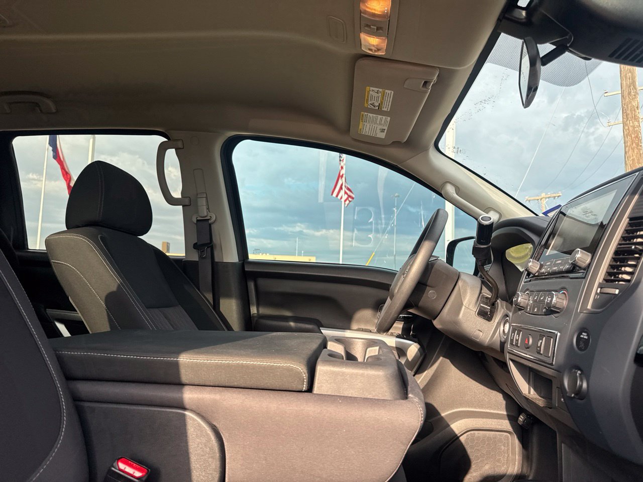 Certified 2022 Nissan Titan SV w/ Accessory Utility Package RWD image 31