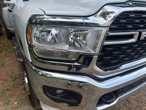 Used 2023 RAM 3500 Big Horn w/ Level 1 Equipment Group AWD/4WD image 4