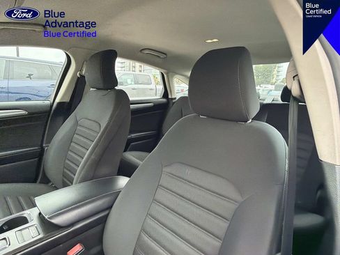 Used 2018 Ford Fusion SE w/ Fusion SE Technology Package FWD image 19
