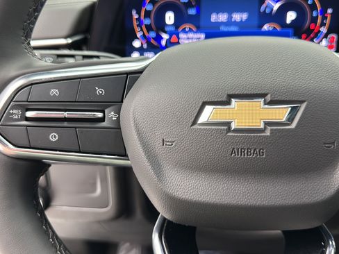 Used 2025 Chevrolet Tahoe Premier AWD/4WD image 18