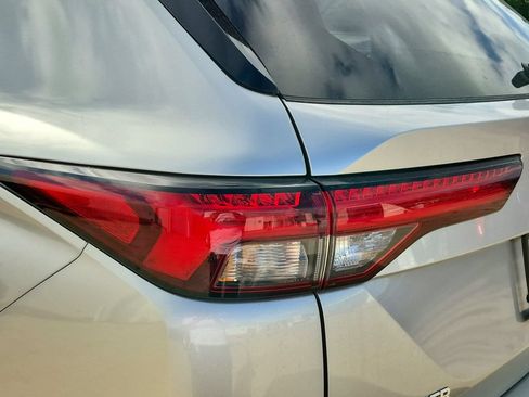 Used 2023 Mitsubishi Outlander SE FWD image 11