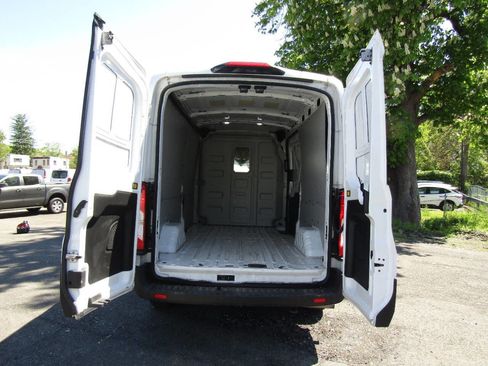 Used 2022 Ford Transit 250 Medium Roof AWD image 20