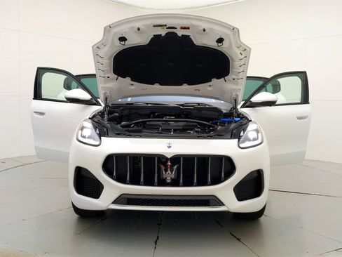 Used 2024 Maserati Grecale GT image 16