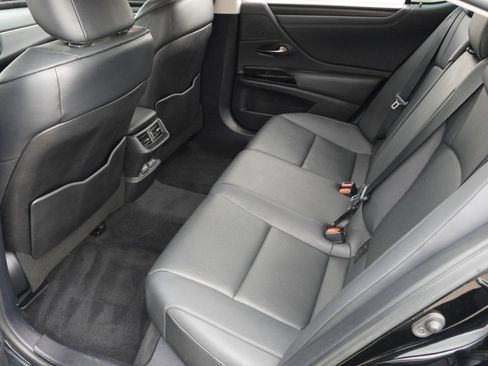 Used 2023 Lexus ES 350 w/ Premium Package FWD image 30