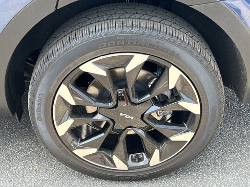 Used 2025 Kia Sorento EX w/ Panoramic Sunroof Package AWD/4WD image 19