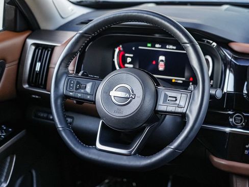 Used 2024 Nissan Pathfinder Platinum w/ Cargo Package FWD image 15