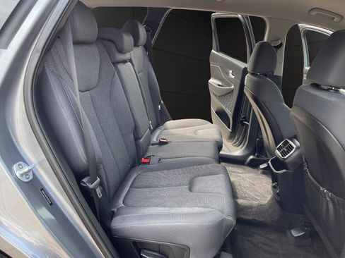 Used 2019 Hyundai Santa Fe SE AWD/4WD image 19