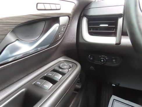 Used 2024 GMC Terrain SLT w/ Elevation Edition AWD/4WD image 31