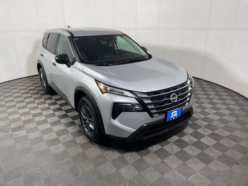 Used 2024 Nissan Rogue S FWD image 1