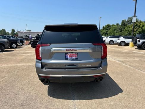 Used 2021 GMC Yukon Denali w/ Denali Premium Package AWD/4WD image 4