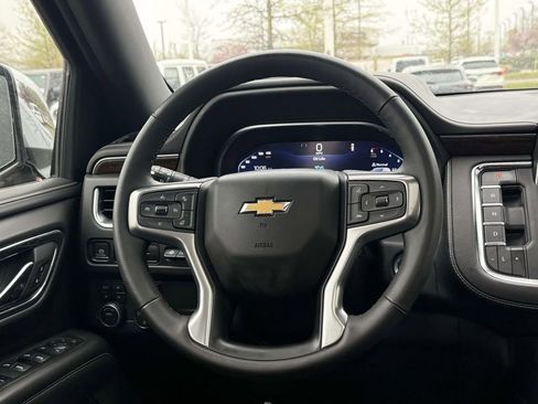 Used 2023 Chevrolet Tahoe Premier w/ Premium Package 2 AWD/4WD image 21