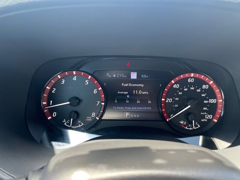 Used 2022 Nissan Frontier Pro-X RWD image 14