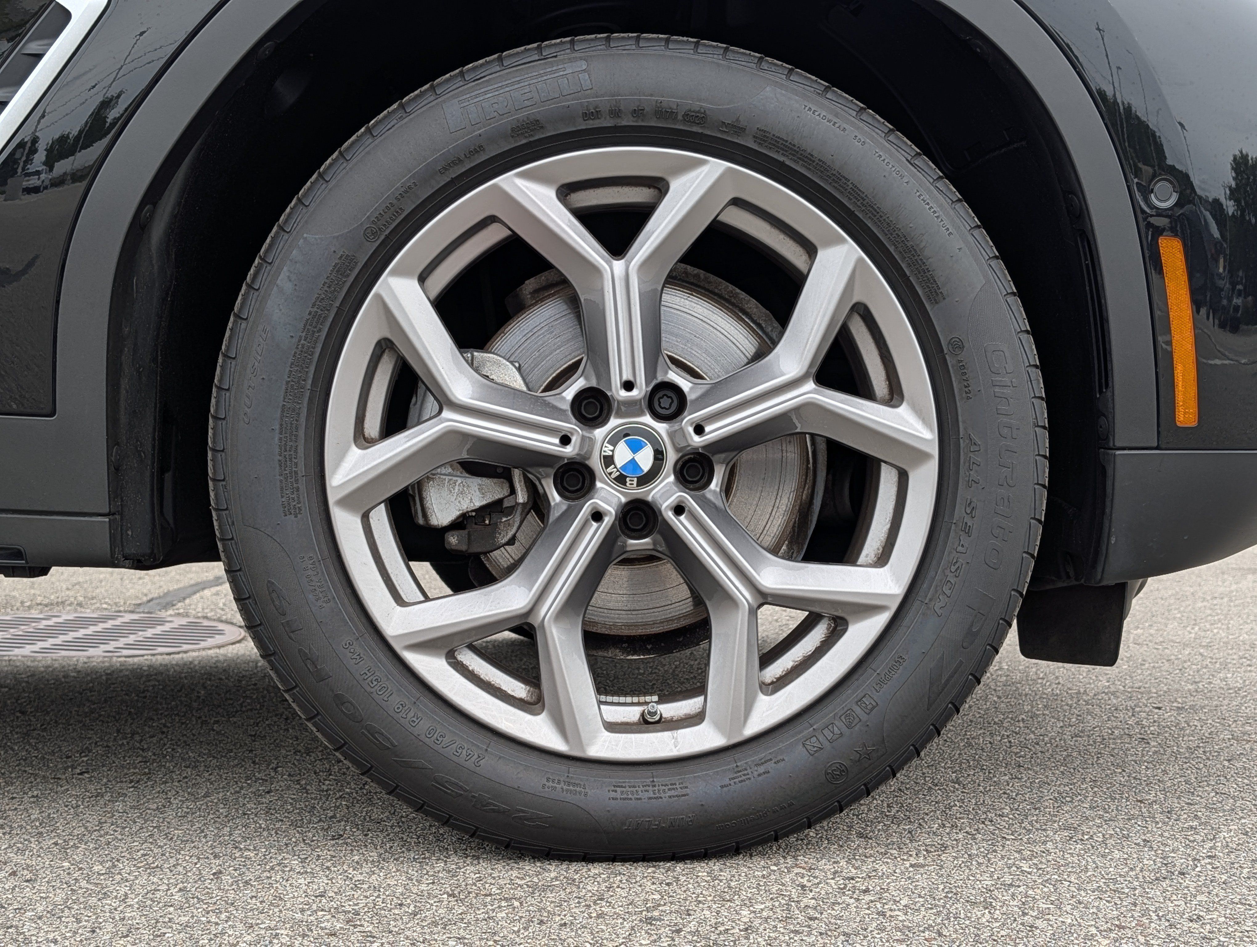 Used 2024 BMW X4 xDrive30i w/ Premium Package AWD/4WD image 11