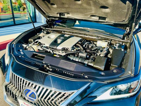 Used 2021 Lexus ES 300h w/ Premium Package FWD image 13