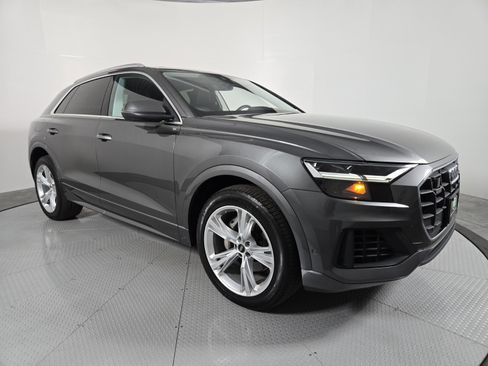Used 2022 Audi Q8 Premium Plus w/ Premium Plus Package image 15