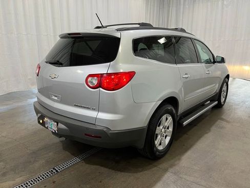 Used 2010 Chevrolet Traverse LT w/ LPO, 'HIT The Road' Package image 3