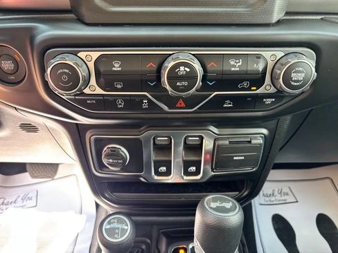 Used 2021 Jeep Wrangler Sport AWD/4WD image 17