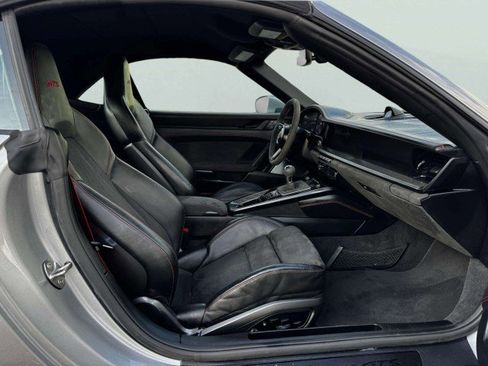 Used 2022 Porsche 911 Carrera GTS image 44