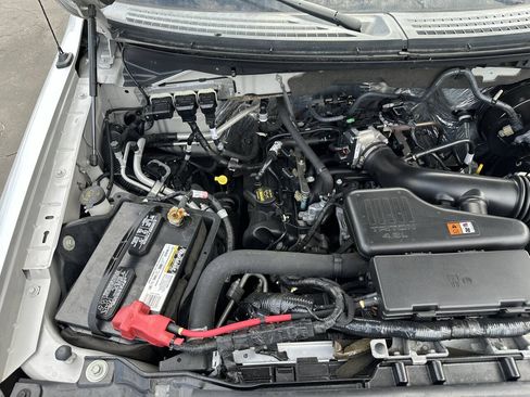Used 2010 Ford F150 XLT RWD image 12