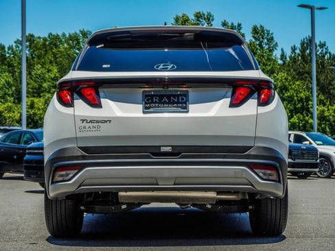 Certified 2025 Hyundai Tucson SEL FWD image 12