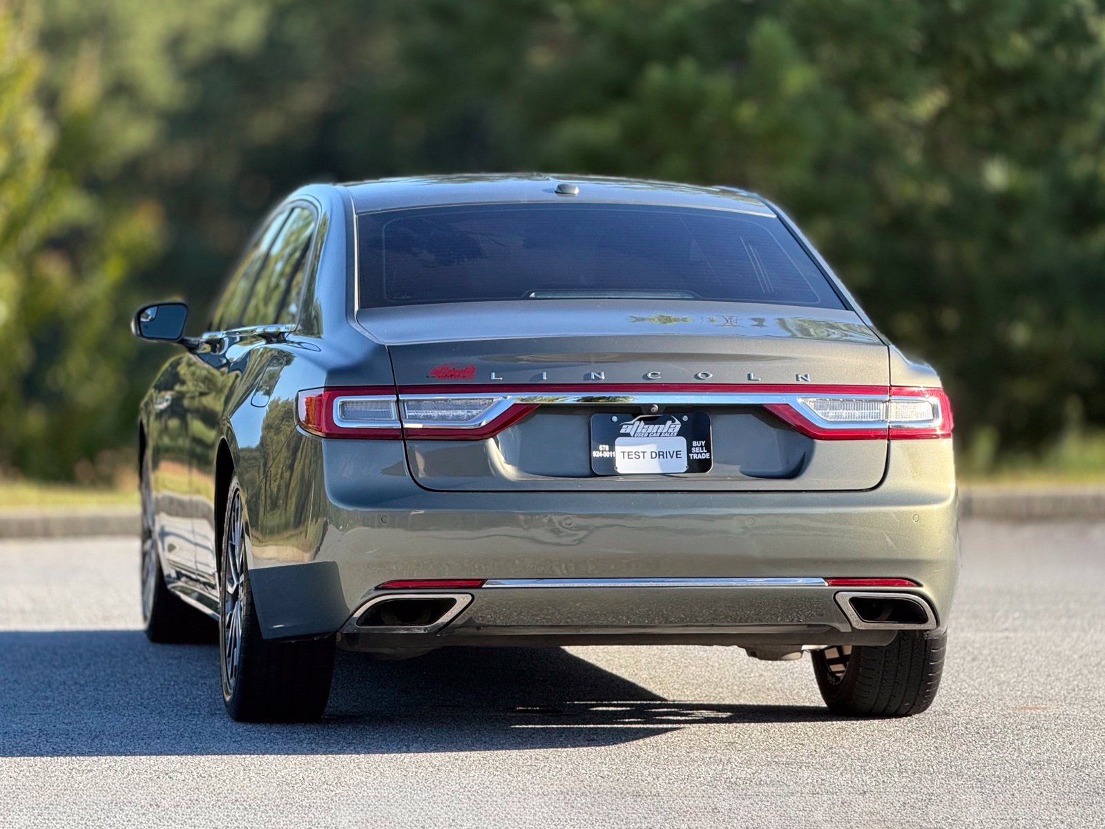 Used 2017 Lincoln Continental Select FWD image 5