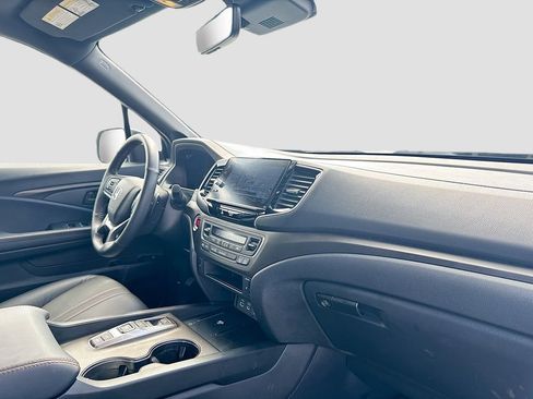 Used 2025 Honda Ridgeline TrailSport image 29