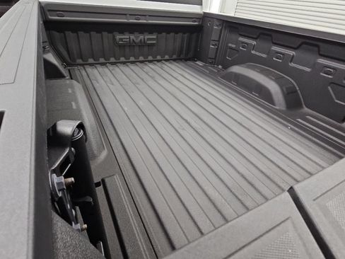 Used 2025 GMC Sierra 2500 AT4 AWD/4WD image 35