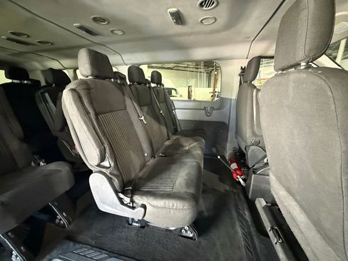 Used 2015 Ford Transit 350 XLT RWD image 22