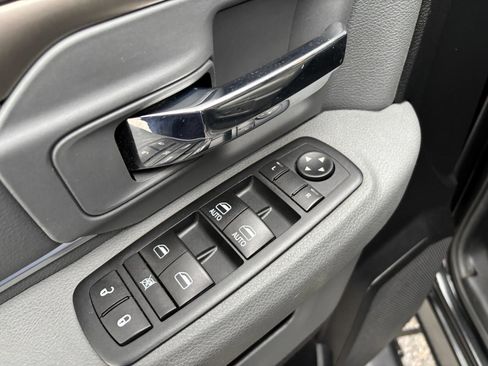 Used 2016 RAM 1500 Lone Star image 12