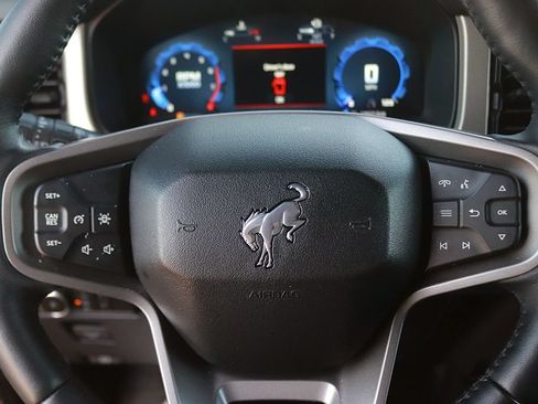 Used 2025 Ford Bronco Outer Banks AWD/4WD image 19