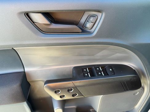 New 2026 Ford Maverick XL image 9