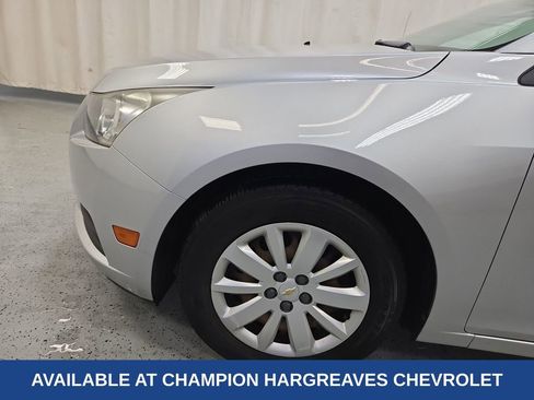 Used 2011 Chevrolet Cruze LT image 42