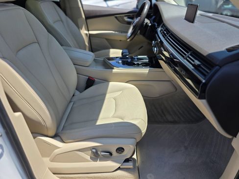 Used 2018 Audi Q7 3.0T Premium Plus w/ Premium Plus Package AWD/4WD image 9