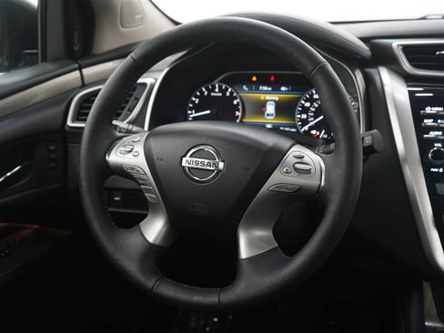 Used 2018 Nissan Murano SL w/ Moonroof Package image 17