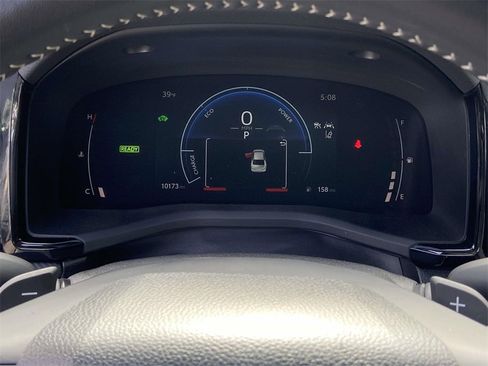 Used 2025 Toyota Camry SE image 34