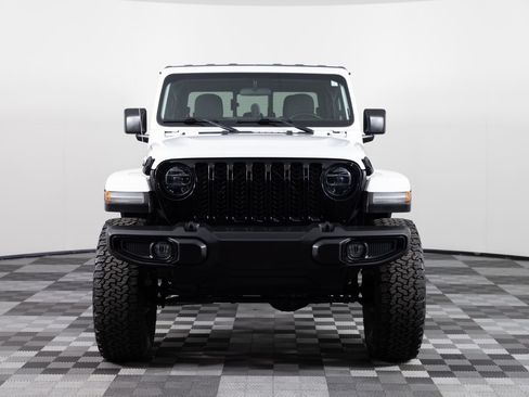 Used 2022 Jeep Gladiator Sport AWD/4WD image 11