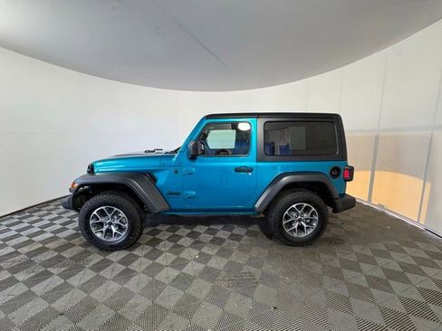 Used 2024 Jeep Wrangler Sport AWD/4WD image 4