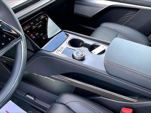 New 2027 Cadillac Vistiq Sport w/ LPO, Floor Liner Package AWD/4WD image 8