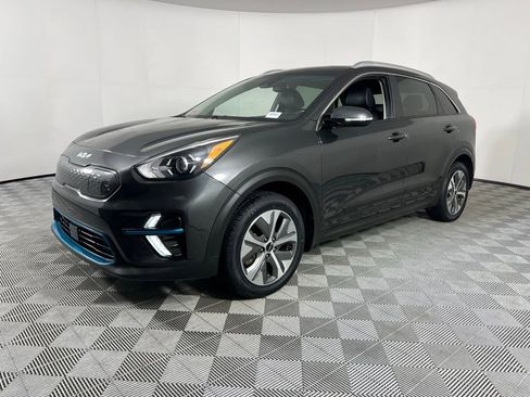Used 2022 Kia Niro EX Premium w/ Cold Weather Package image 10