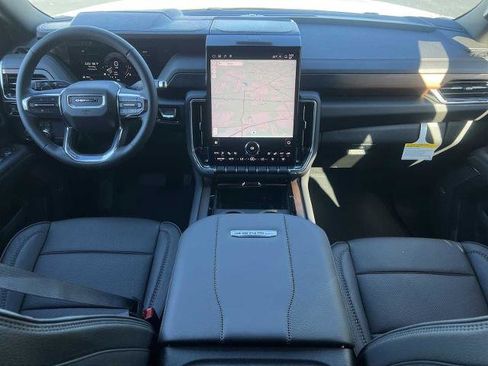 New 2026 GMC Yukon XL Denali image 2