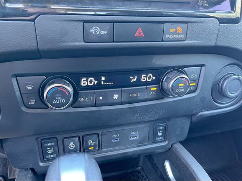 Used 2024 Nissan Frontier SV w/ SV Convenience Package AWD/4WD image 15